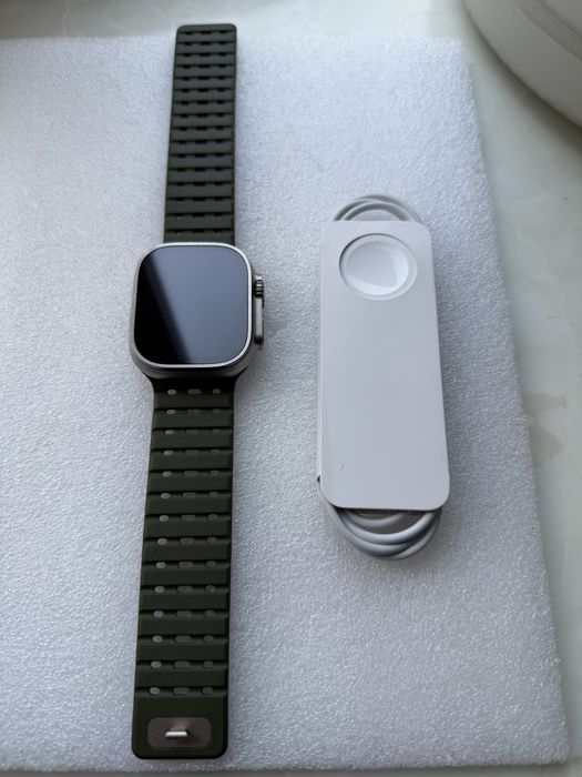 Apple Watch Ultra 2 49mm GPS+LTE Titanium Case