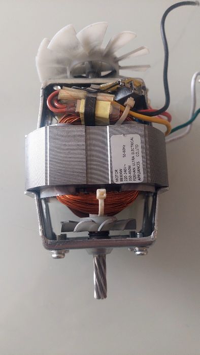 Мотор мясорубки Moulinex 8830 KW 450 w , 220 - 240v 50 - 60 Hz