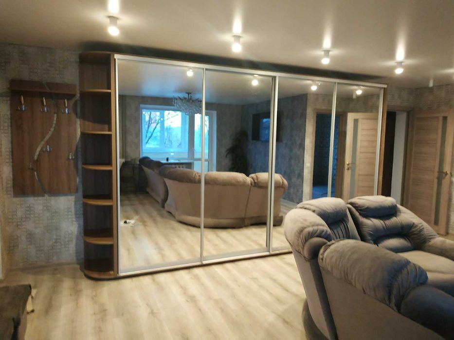 Шафи купе різного розміру і фасадів. Фабричні. Шкафы купе