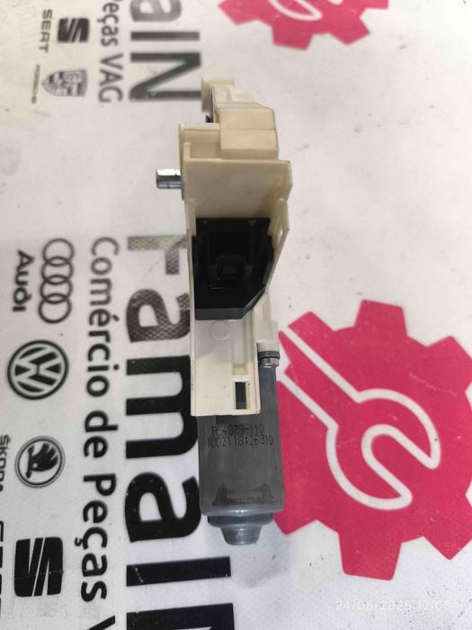 Motor Vidro Trás Direito AUDI A6 C6 Avant 2.8 FSI (154 kW / 210 cv) [11.2006 - 10.2008] 8K0959812B (OEM) | 997006350 (OEM)