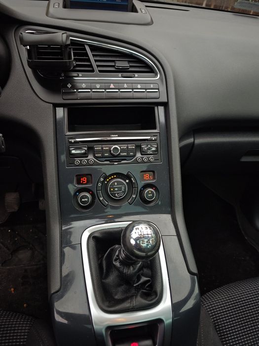 Peugeot 5008 2.0 HDi 163km