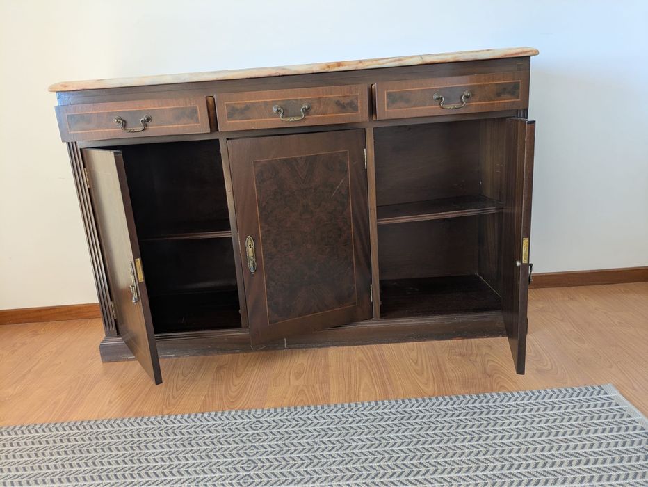 Sideboard de madeira