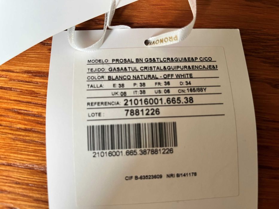 Suknia ślubna Pronovias Prosal