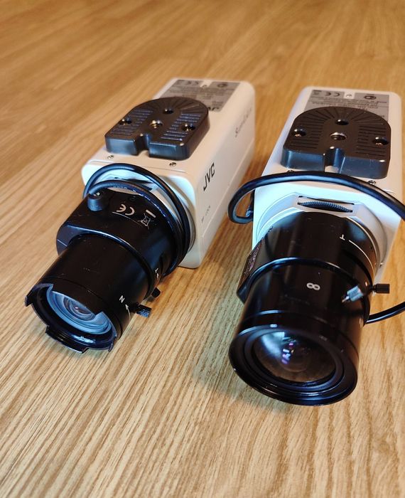Аналоговые цветные камеры видеонаблюдения JVC TK-C9300E "день/ночь"
