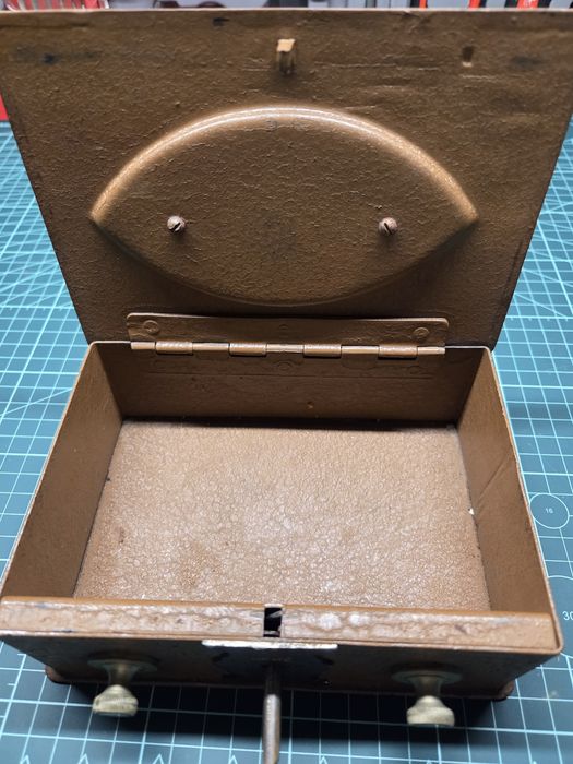 Cofre pequeno Antigo