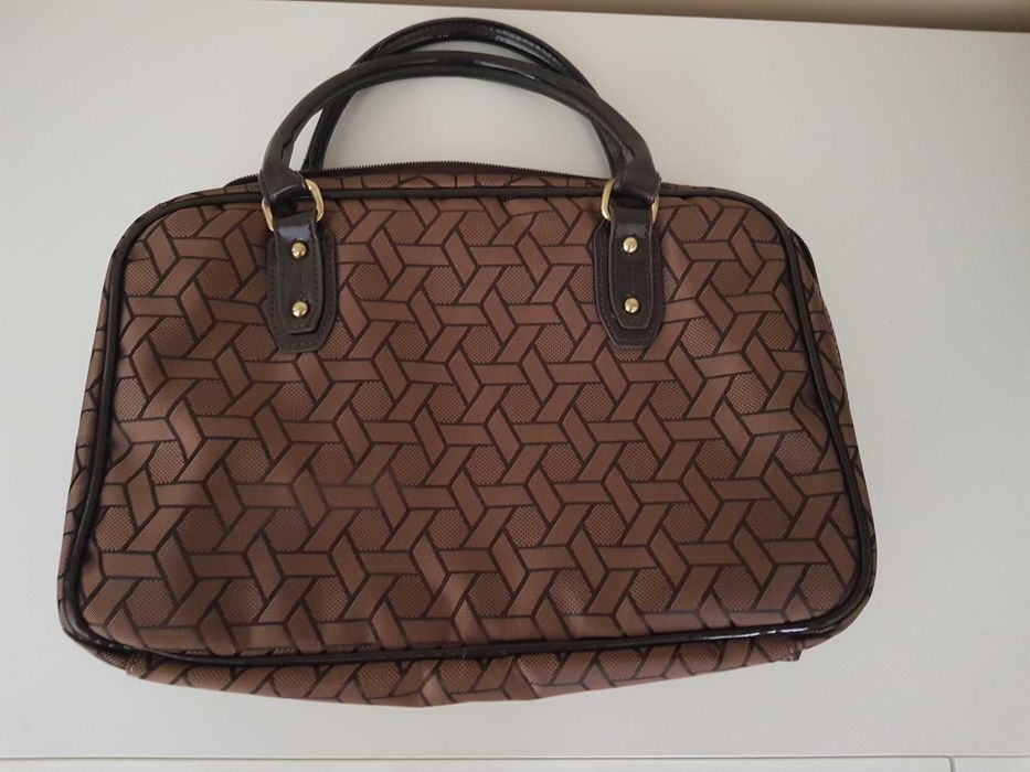 Saco viagem necessaire