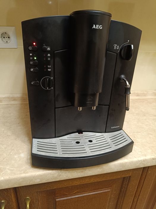 Кавомашина AEG обслужена
