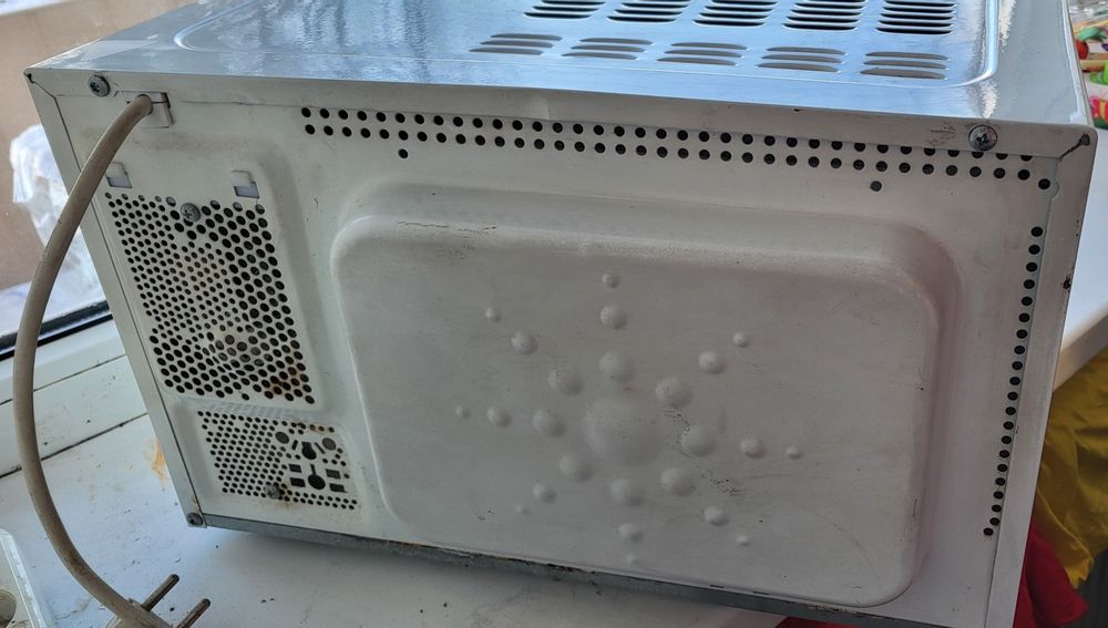 Мікрохвильова піч