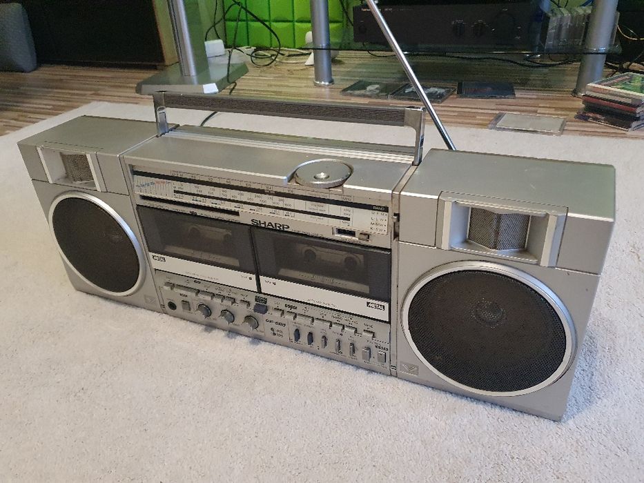 Radiomagnetofon SHARP GF 500