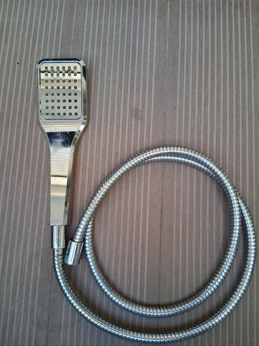 Vende-se Chuveiro Com Bicha