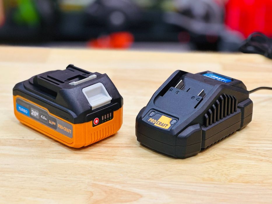 Акб 4.0Ah +Зарядка 2.4Ah Новинка Комплект Аккумулятор (Батарея)+ з.у