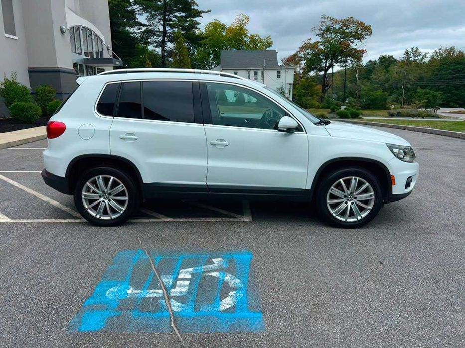 Volkswagen Tiguan      2016