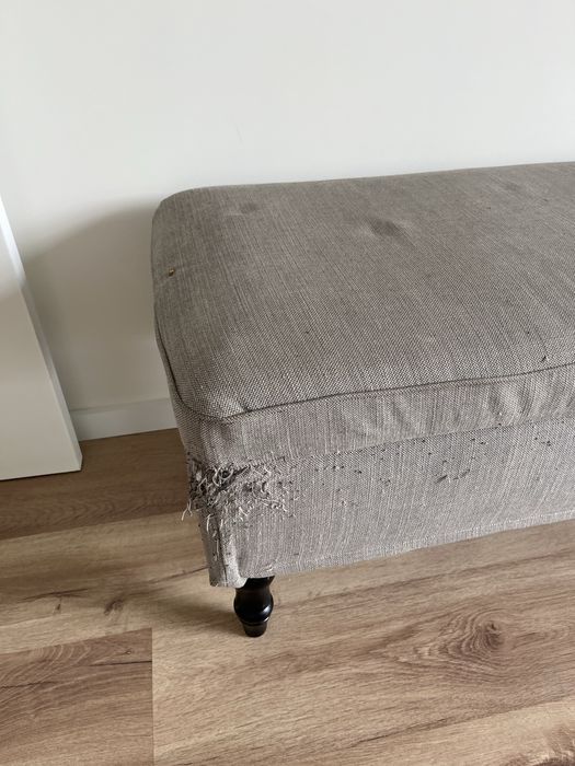 Banqueta IKEA com arrumação
