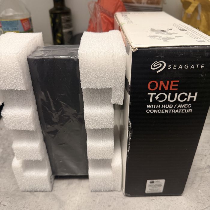 NOWY Dysk zewnętrzny Seagate One Touch HUB 3,5o,12TB