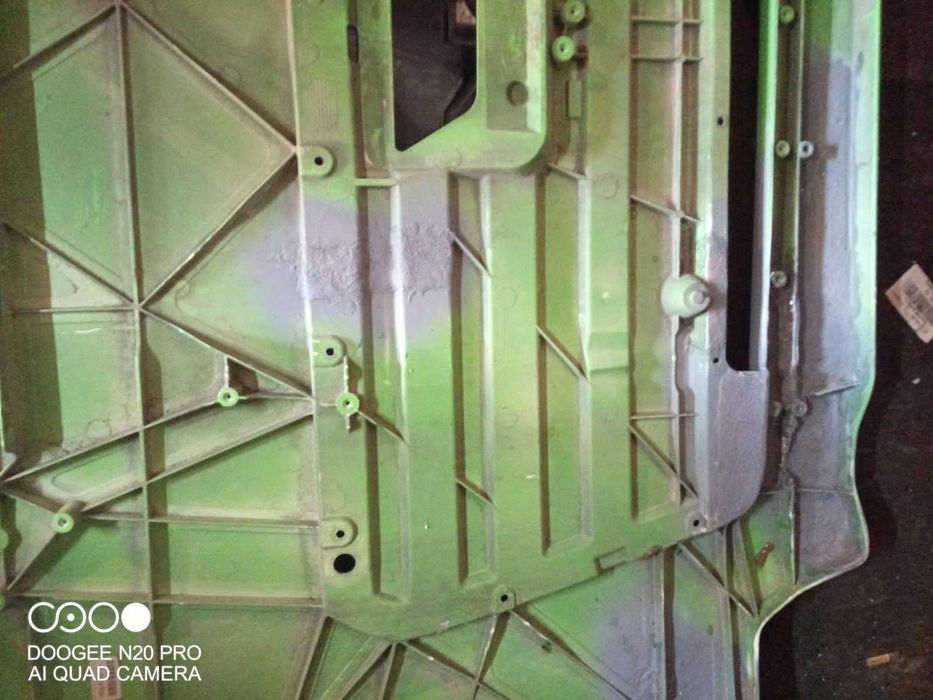 81611106043 Man tgs euro 4 5 капот решітка