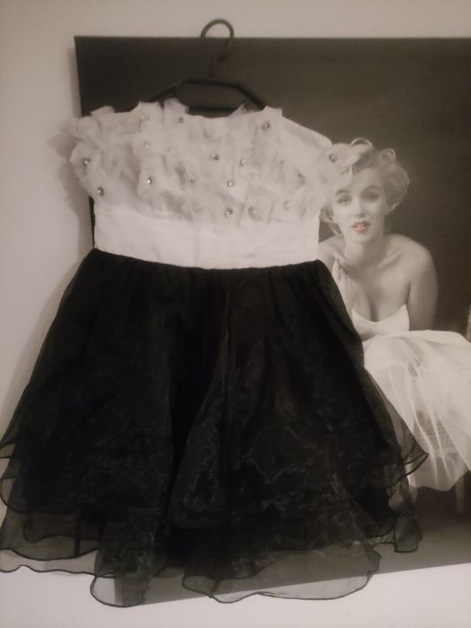 Lipsy VIP 10 sukienka