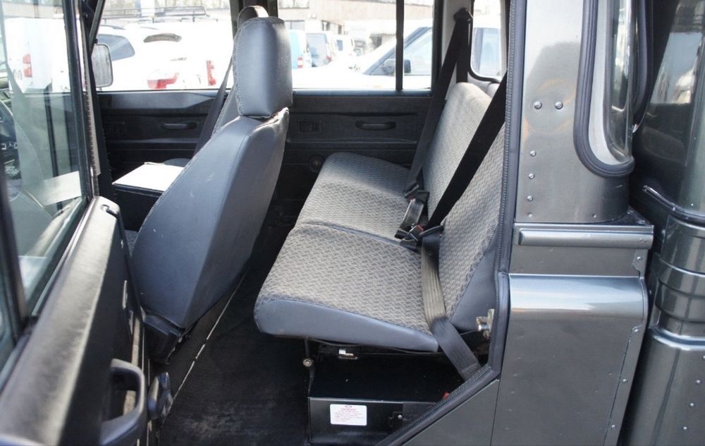Land Rover Defender 130
