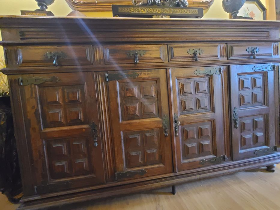 Movel aparador estolo clássico