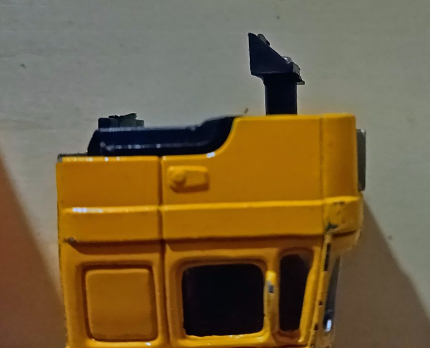 Majorette Mercedes Benz 1:36 carro do lixo para reaproveitar.