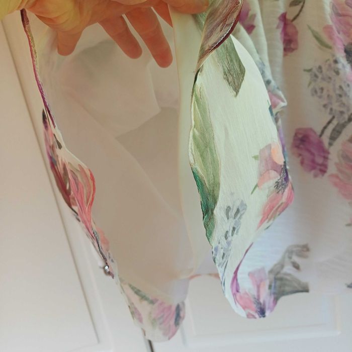 Sukienka illuminate dolly 36-38 na metce M stan idealny