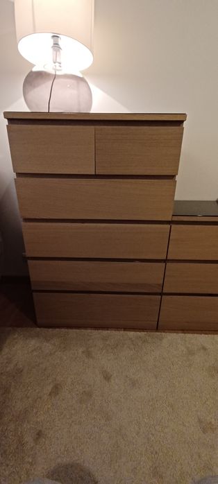 Cómoda MALM  com vidro escuro