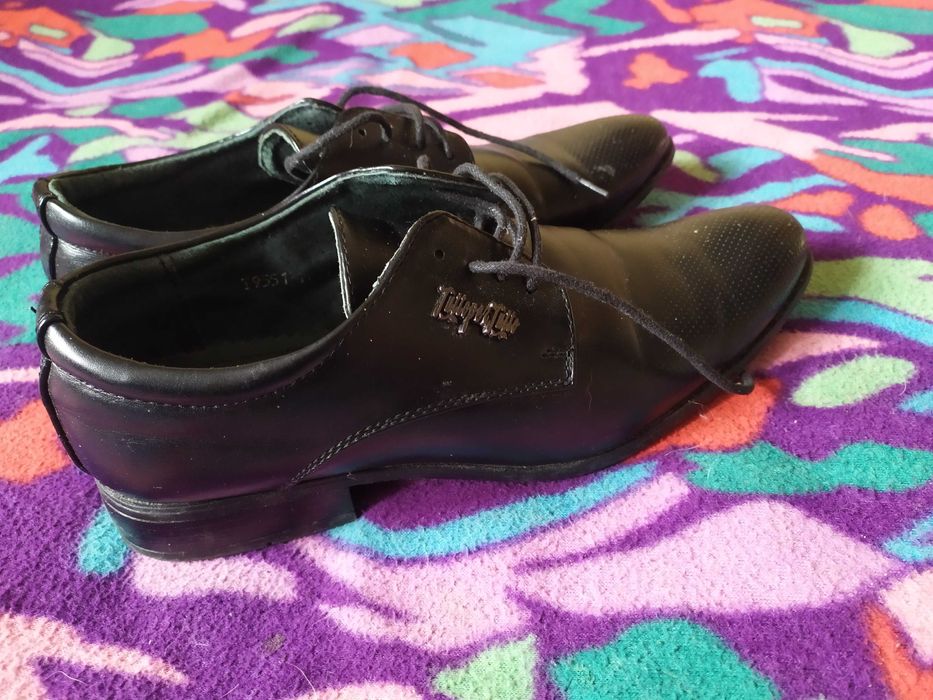 Buty wizytowe do garnituru ładne rozm. 39