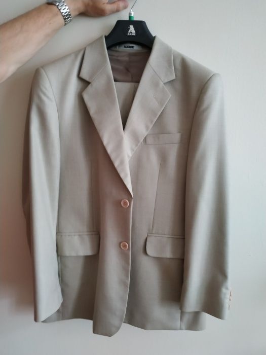 Garnitur męski beżowy