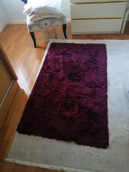 Tapete de quarto roxo