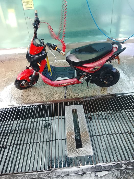 Mota eletrica com bateria de litio