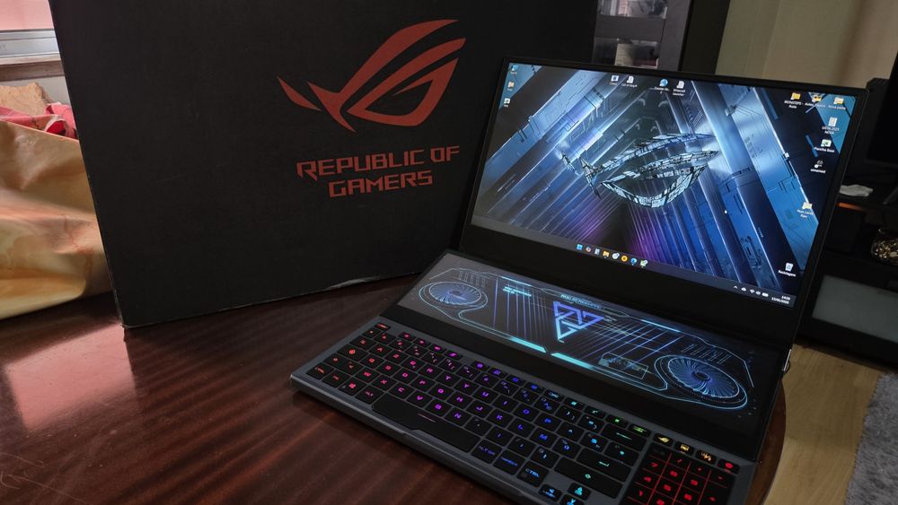 ASUS ROG Zephyrus Duo 15 | RTX 2070 Super | 32GB RAM | 2TB SSD | 300Hz