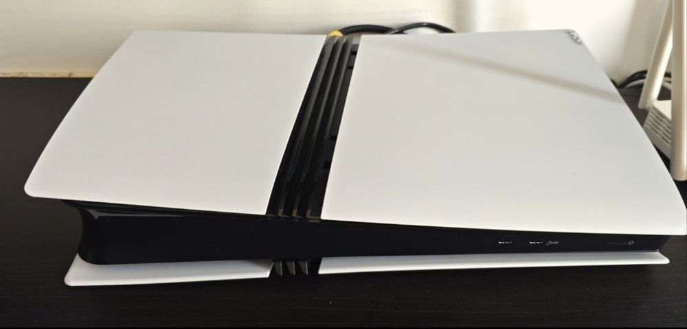 Konsola PS5 PRO PlayStation stan idealny bardzo dobry wysyłka