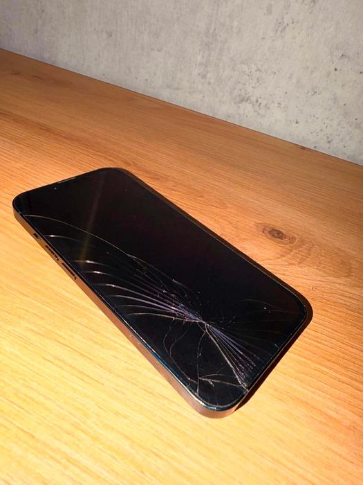Telefon Iphone 13 ( 128 gb )