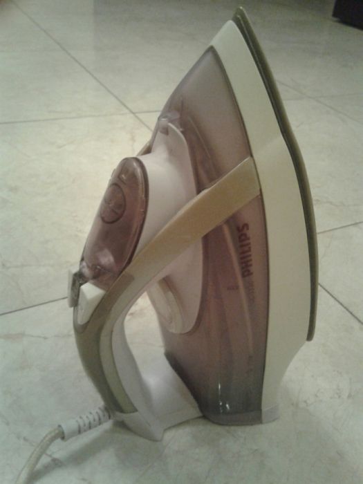 Праска Philips GC3330 на запчастини