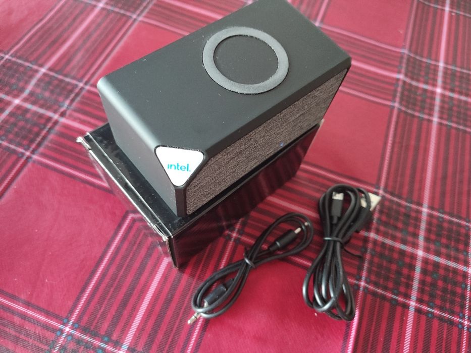 Coluna Bluetooth INTEL c/ carregamento do Tlm por  wireless