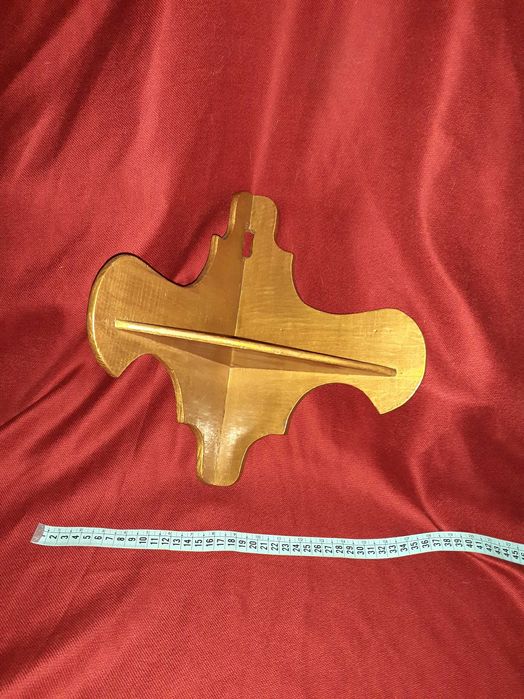 Prateleira Dourada de Canto