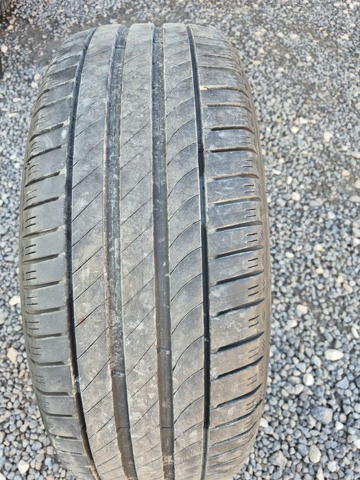235/55R18 100V Kleber Dynaxer SUV używane lato 2024r.