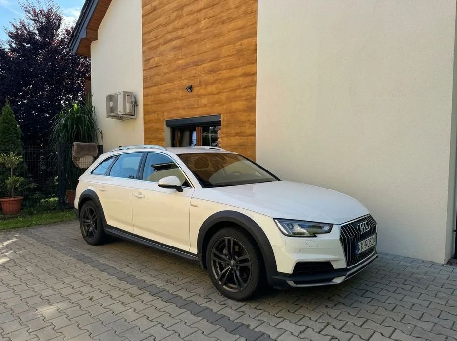Audi A4 Allroad S-Tronic po świeżym serwisie olejowym w ASO Audi, pierwsza rej. 2017