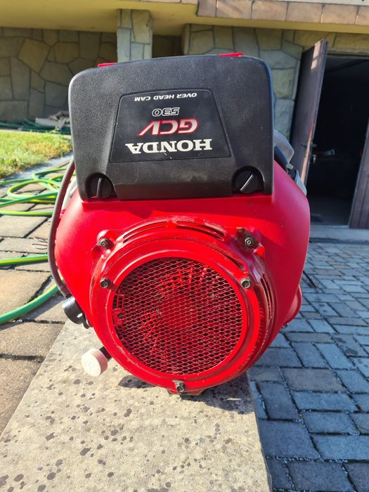 Silnik Honda 2 cylindry z kosiarki