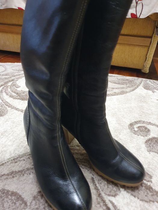 Взуття зимове жіноче