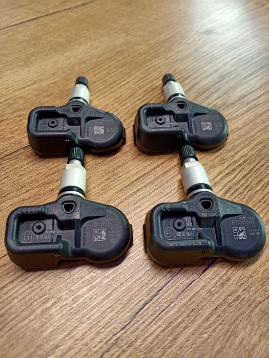 Czujniki cisnienia w kołach TPMS oryginał TOYOTA PMV-C210