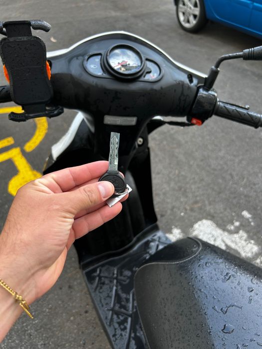 Vendo mota 50cc toda em dia