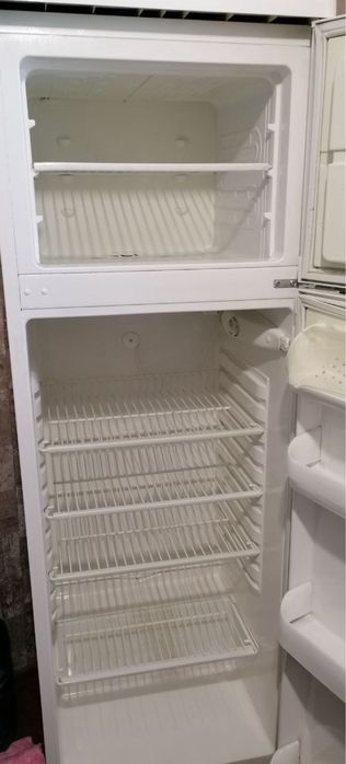 Холодильник Zanussi