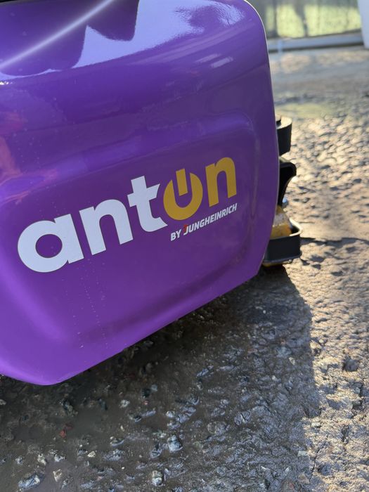 Новий електричий візок AntOn PTL 1.5 by Jungheinrich: забудьте про важку ручну працю! Потужний електричний візок ( рокла ).