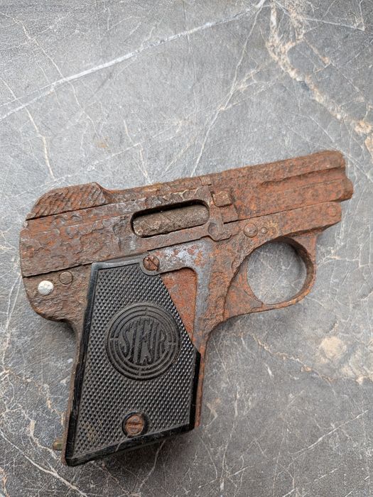 Stary pistolet Steyr Pieper Model 1909