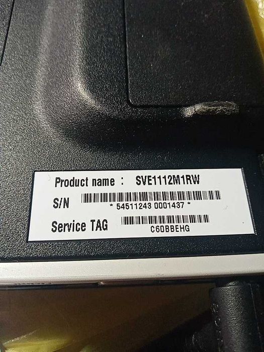 Нэтбук Sony SVE1112M1RW