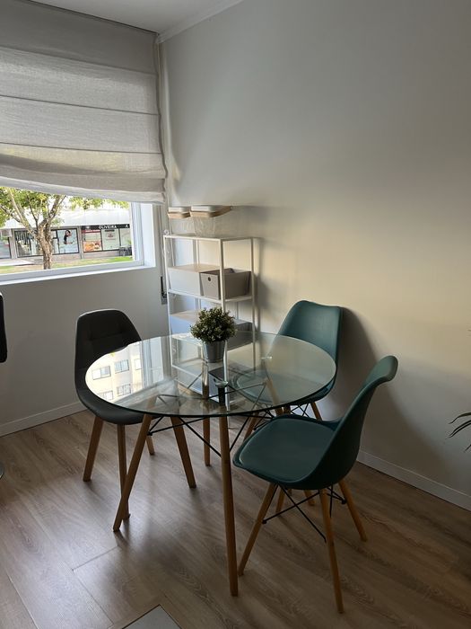 Room for student with balcony and private bathroom near FCUP