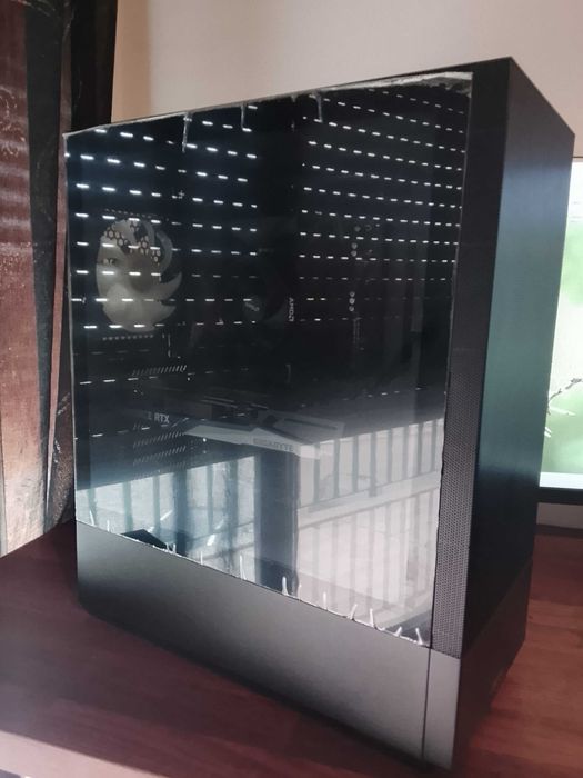 Ryzen5600X+RTX3060OC 12GB+B550 Aorus Elite V2+LianLi 205 PC INCOMPLETO