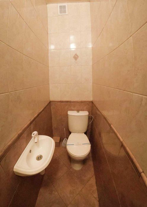 ЦЕНТР. 2-х. к.квартира.Д.Яворницького54. НОВИЙ РІК