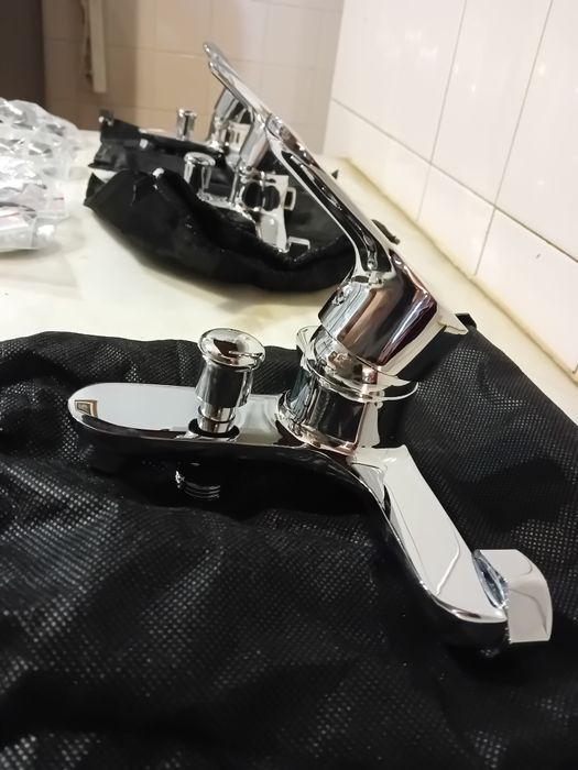 Torneira Misturadora de Banho ( 3 Unidades Novas )