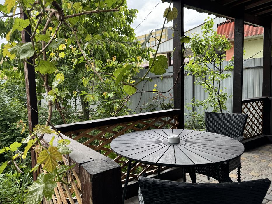 Світло 24/7. Будинок центр на 2-х з великим ліжком рн ХНУВС .